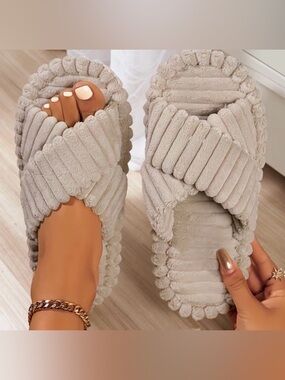 Plush Crisscross Slide Sandals in Cream - Women's Comfort Slippers